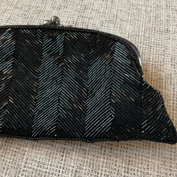 The limited beaded evening bag… so cool for a holiday party! - Picture 6 of 7
